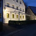 Neue Krone Hotel 2*