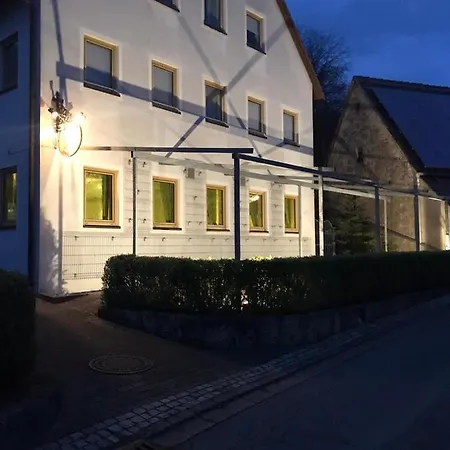 Neue Krone Hotel 2*