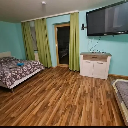 Hotel Neue Krone 2*