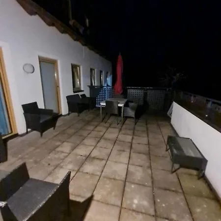 Neue Krone Hotel 2*