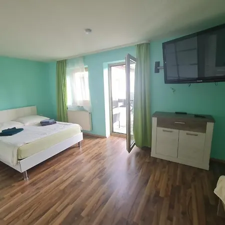 Neue Krone Hotel 2*