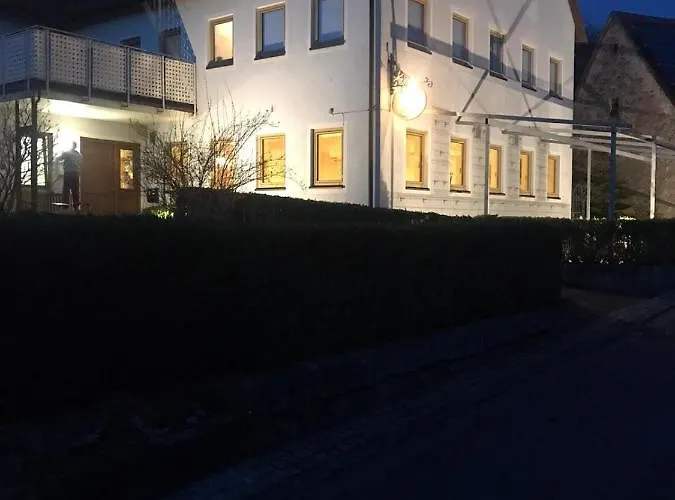 Hotel Neue Krone 2*