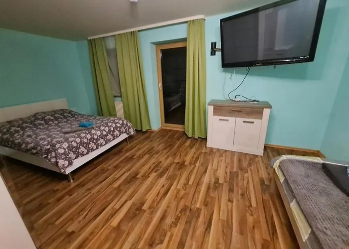 Hotel Neue Krone 2*